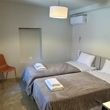 Stone Across Eiffel's Tower - Filiatro 2