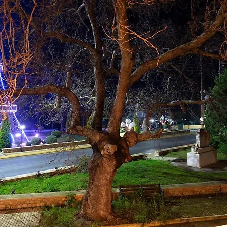 Casa de Férias Stone Across Eiffel's Tower - Filiatro 2 *