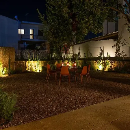 Stone Across Eiffel's Tower - Filiatro 2 Casa de Férias *