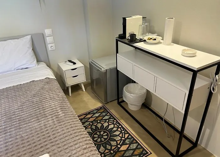 Дом отдыха Stone Across Eiffel's Tower - Filiatro 2