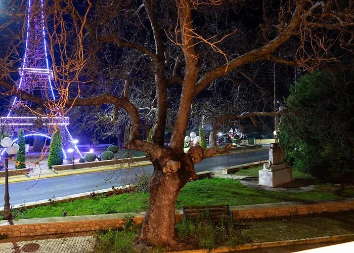 Casa de Férias Stone Across Eiffel's Tower - Filiatro 2 *