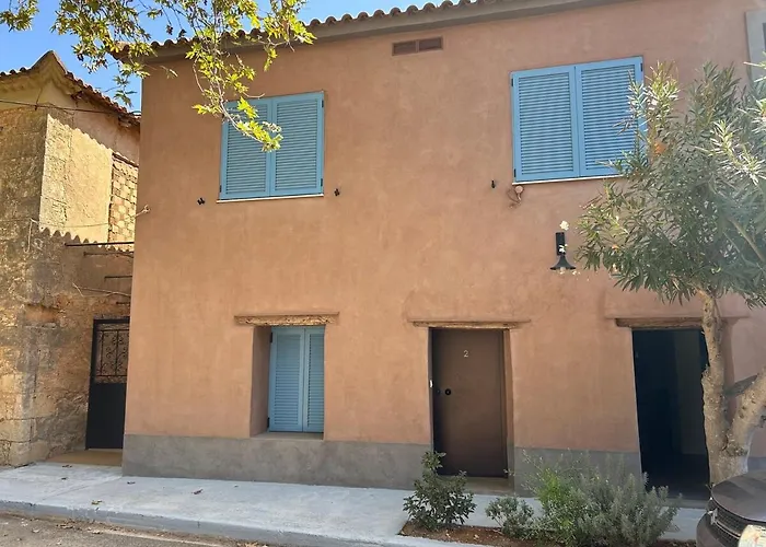 Stone Across Eiffel's Tower - Filiatro 2 * Филиатра